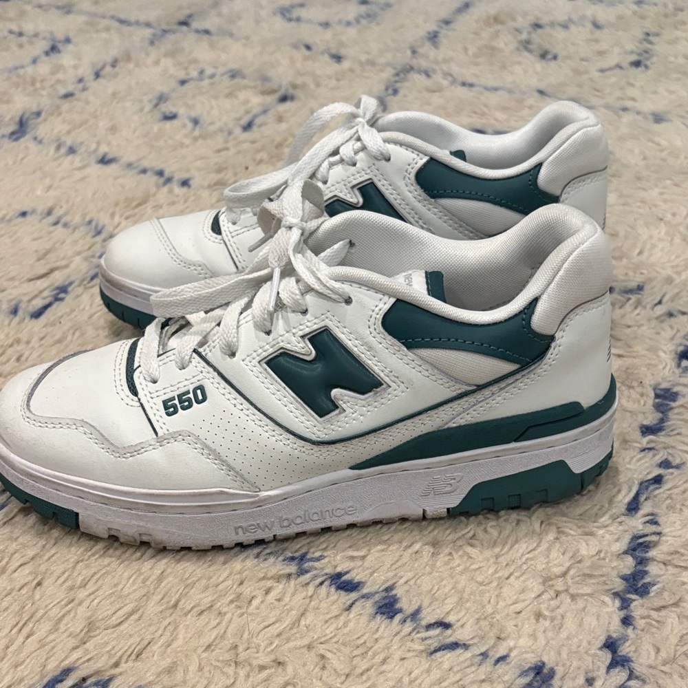 New Balance 550 size 8 - Picture 2 of 7
